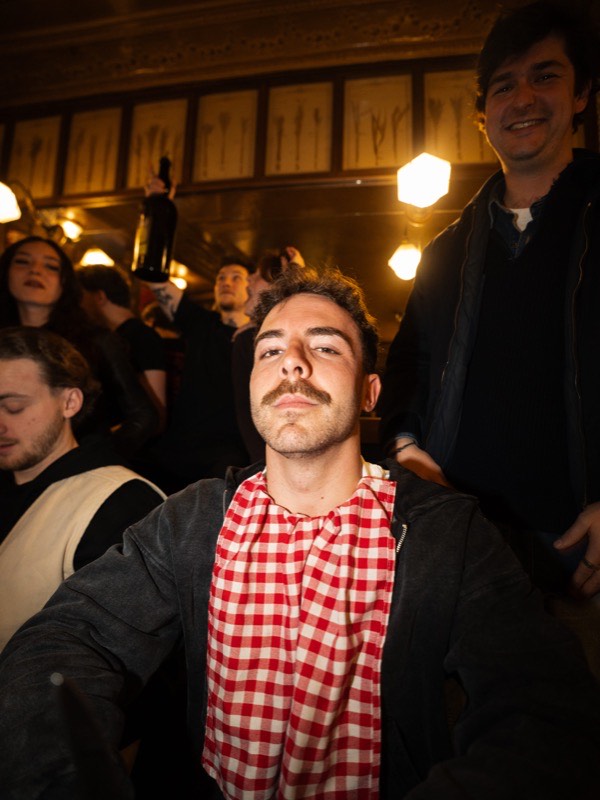 Alex, membre de l'équipe des Parigots